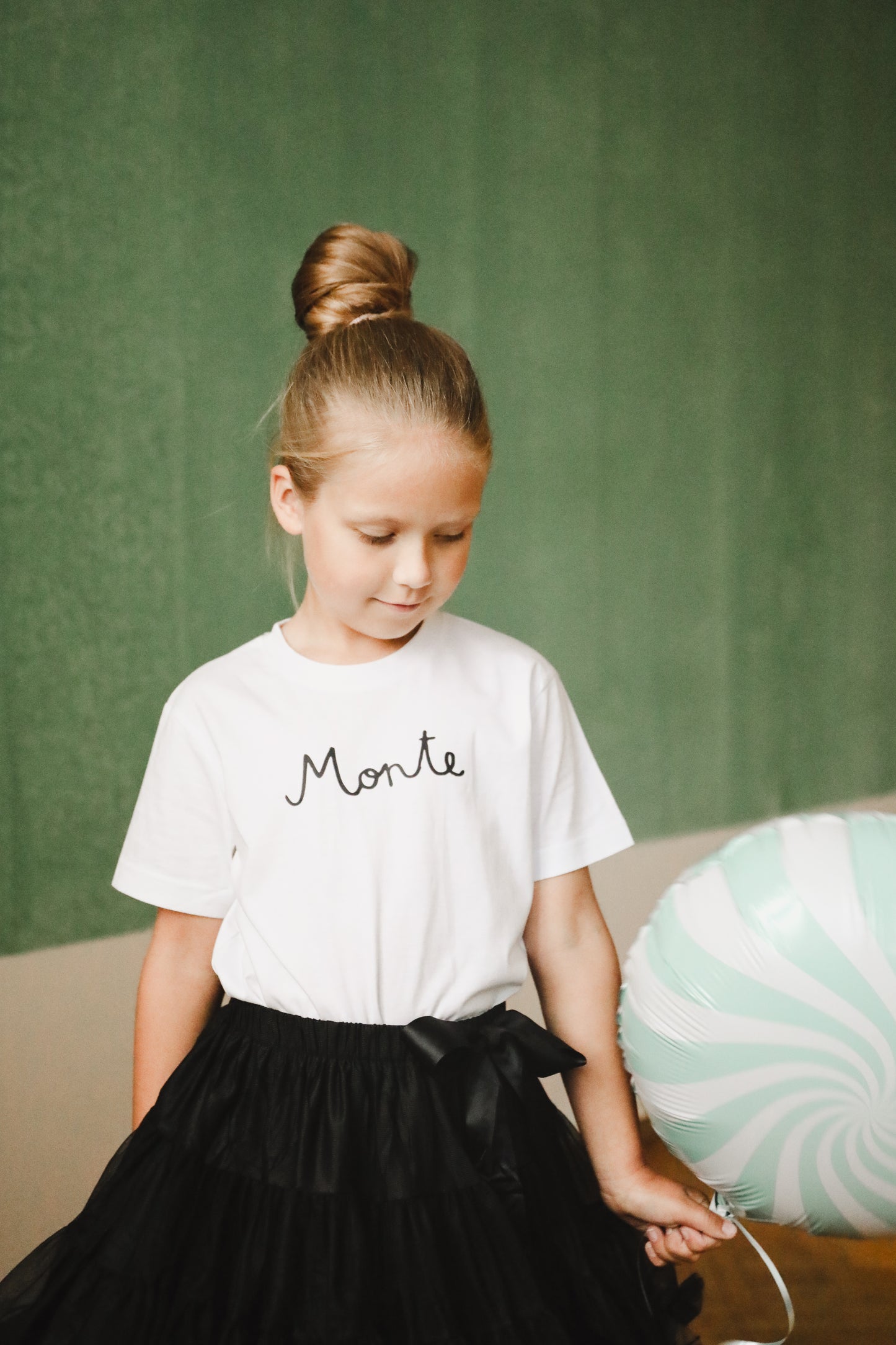 T-krekls ar MONTE uzrakstu (balts)