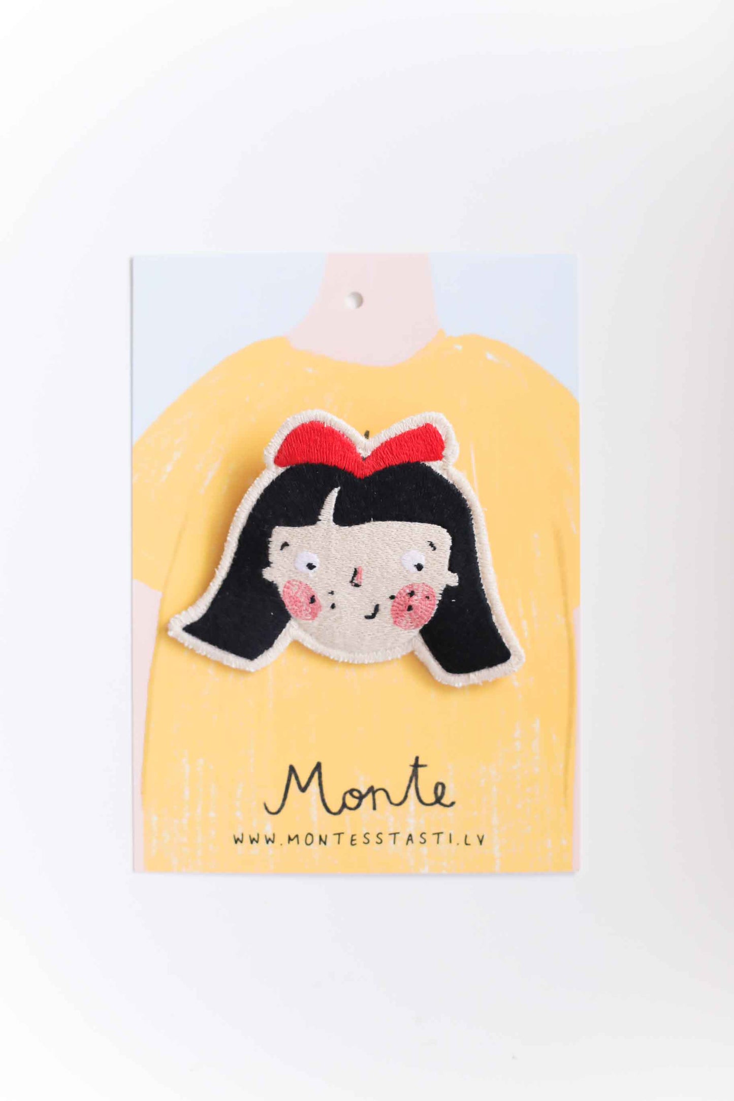 Komplekts - GRĀMATA "MAZIŅŠ PUNCĪTĪ" + MONTE